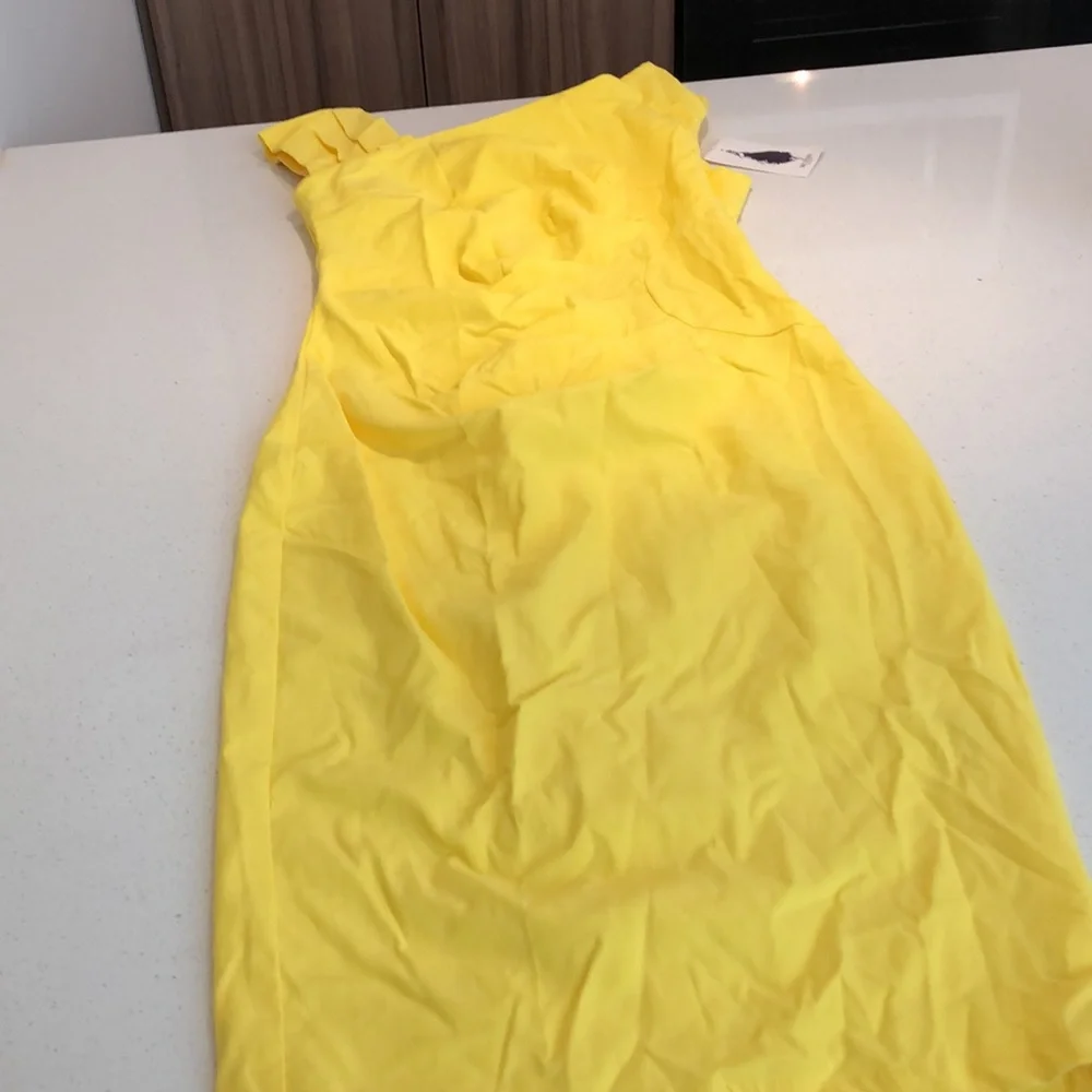 Form fitting yellow dress - Picture 2 of 3